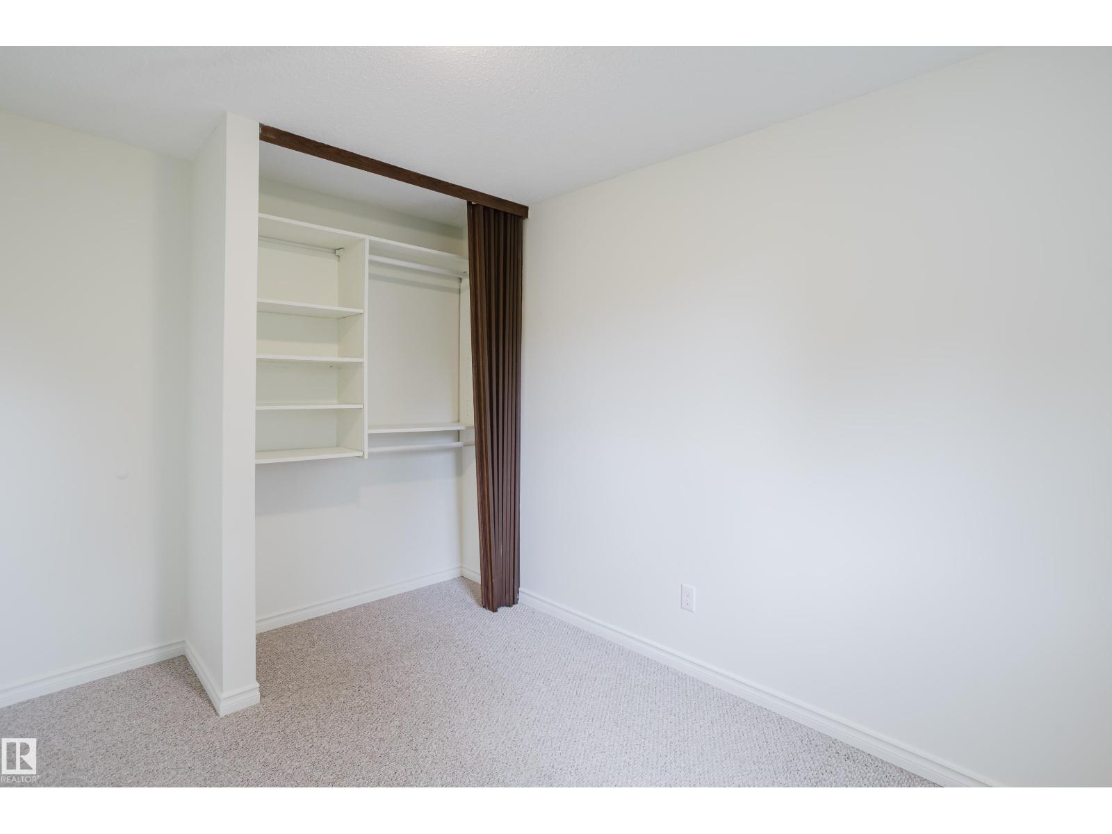 Photo 36 of 1168 Millbourne Rd E Nw, Edmonton AB