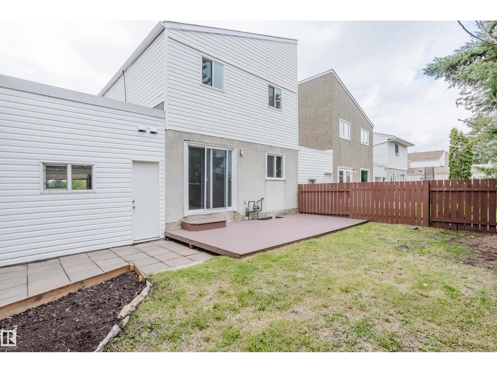 Photo 28 of 1168 Millbourne Rd E Nw, Edmonton AB