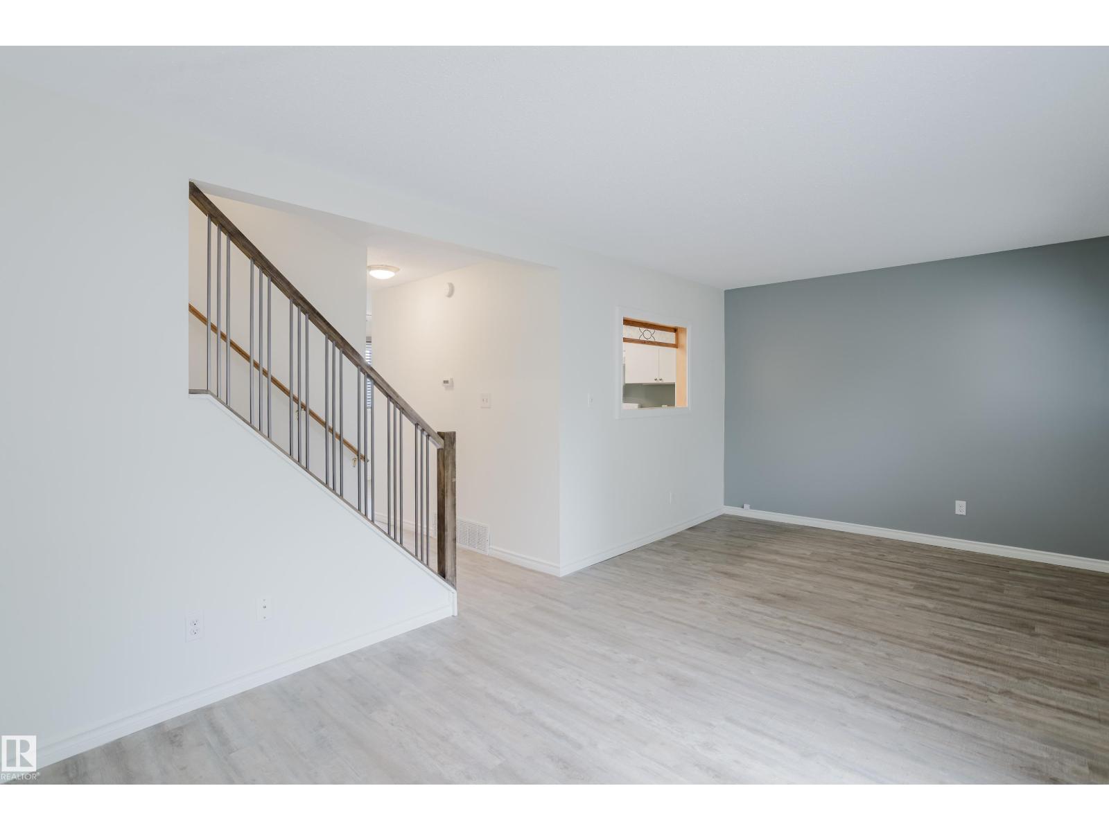 Photo 17 of 1168 Millbourne Rd E Nw, Edmonton AB