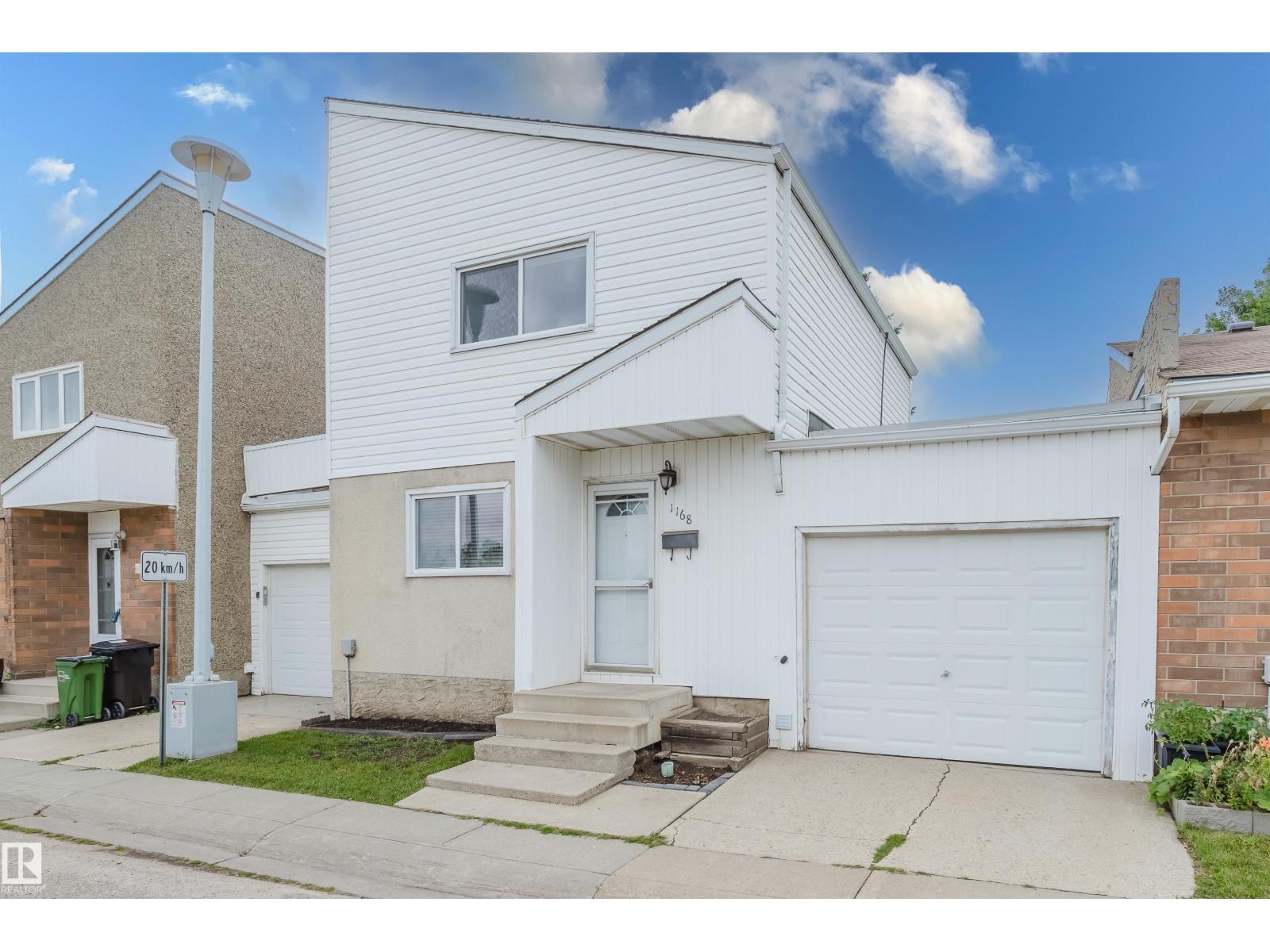 Photo 25 of 1168 Millbourne Rd E Nw, Edmonton AB