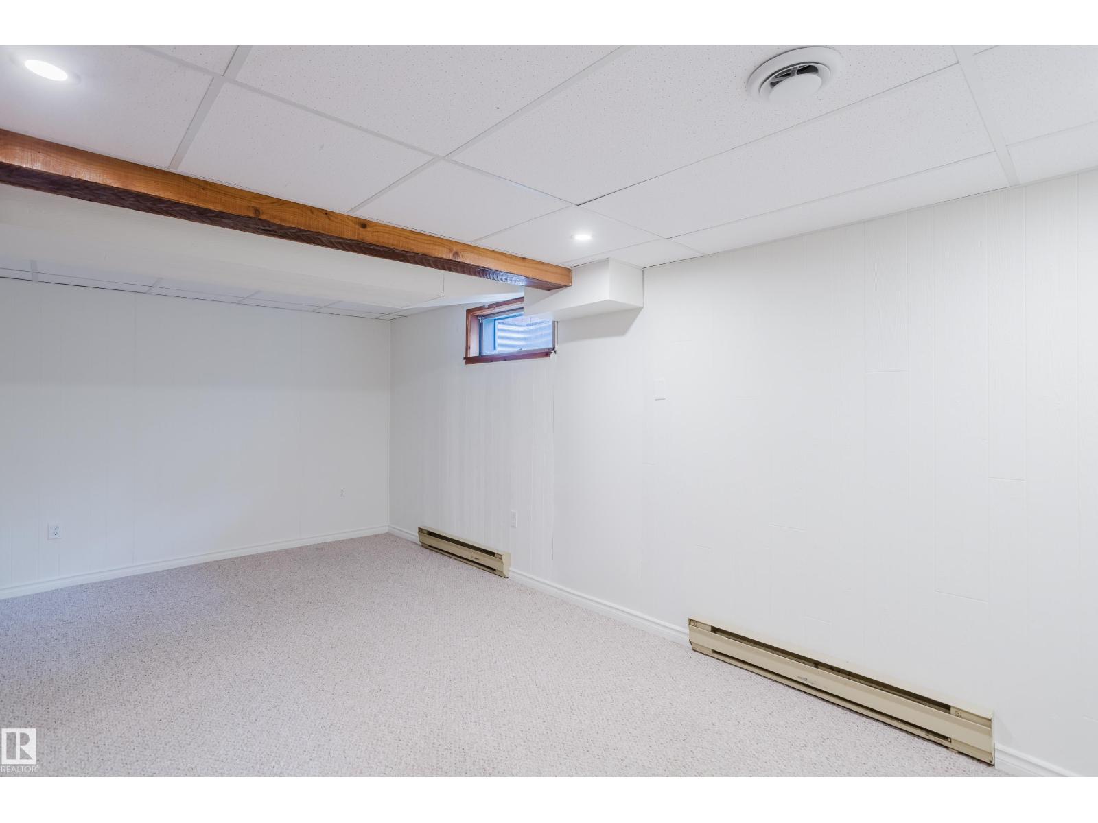 Photo 11 of 1168 Millbourne Rd E Nw, Edmonton AB