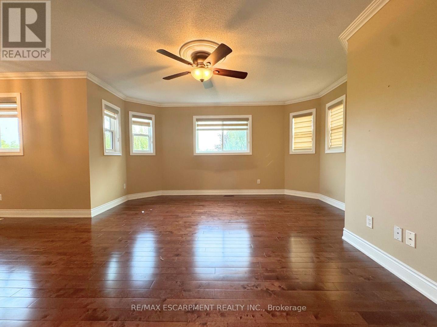 Photo 14 of 1362 Pilgrims Way, Oakville ON