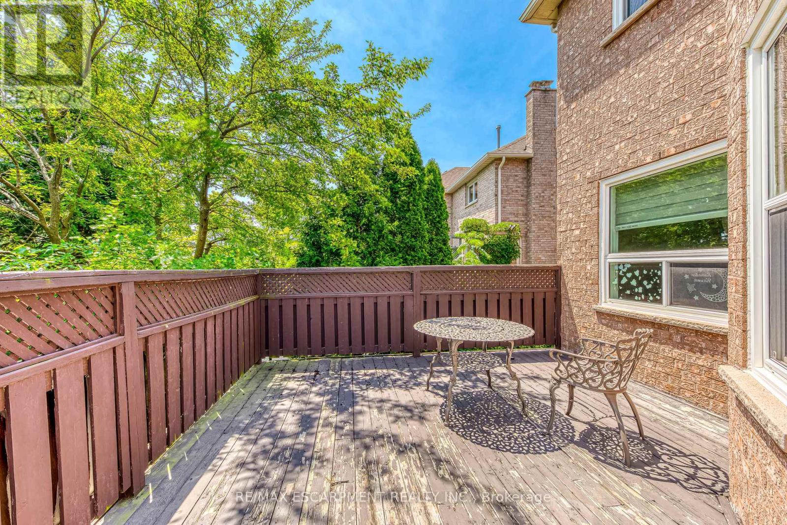 Photo 35 of 1362 Pilgrims Way, Oakville ON