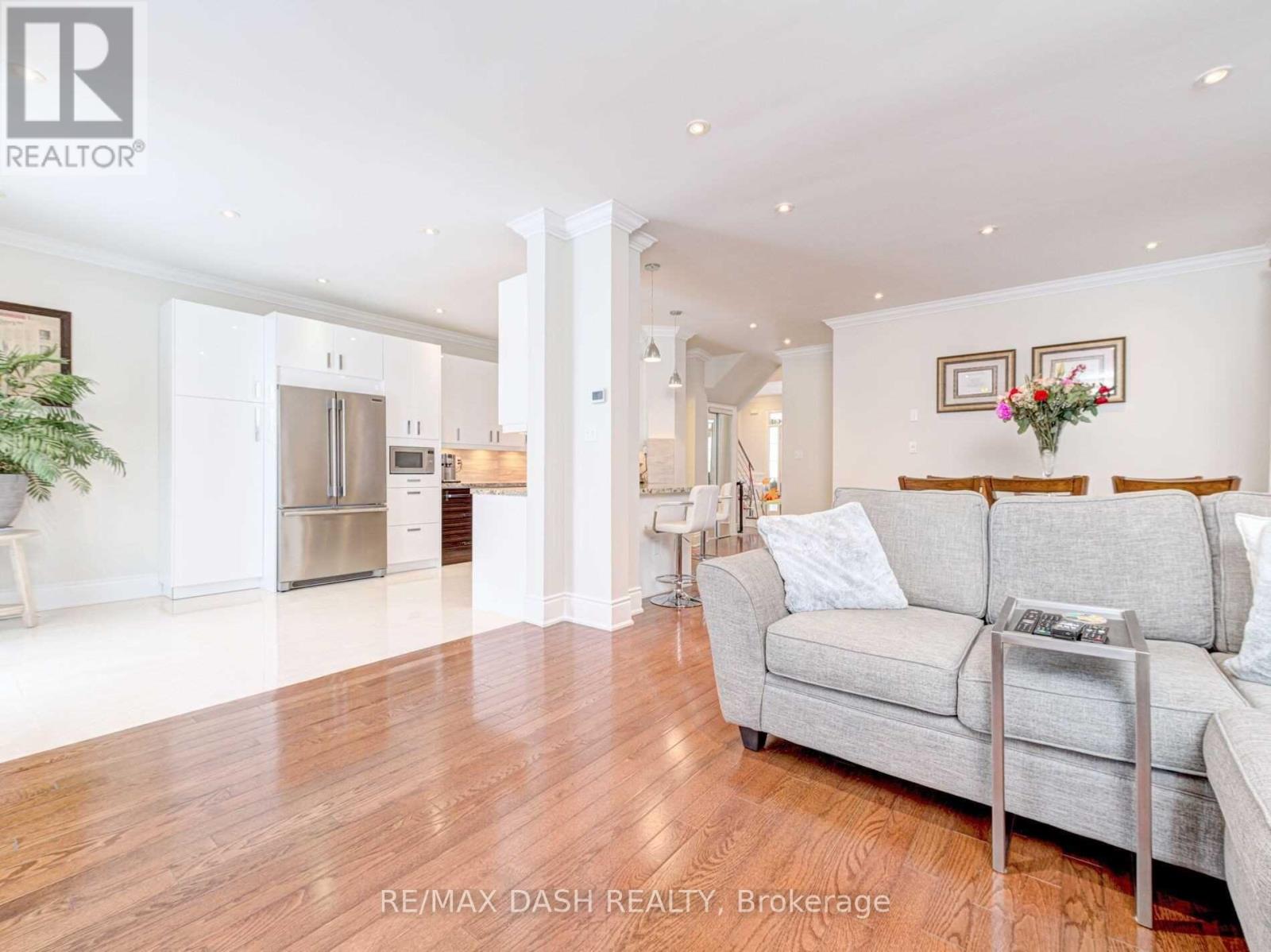 Photo 8 of Upper 14 Ness Road, Brampton ON