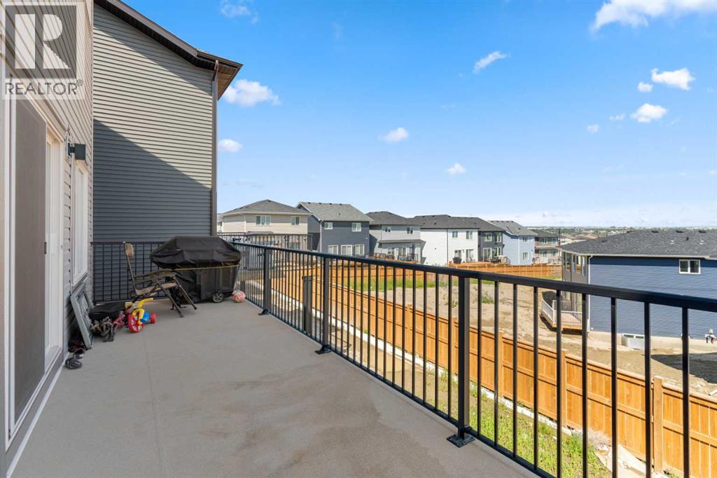 Photo 11 of 1030 Fowler Road Sw, Airdrie AB