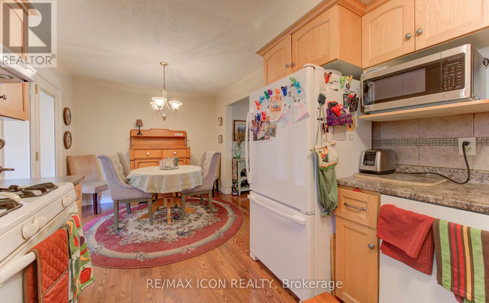 Photo 4 of 57 49 Cedarwoods Crescent, Kitchener ON
