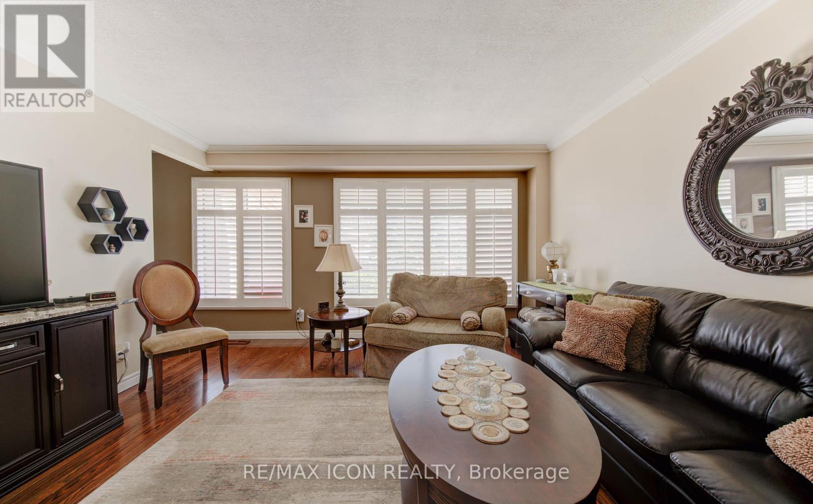Photo 29 of 57 49 Cedarwoods Crescent, Kitchener ON