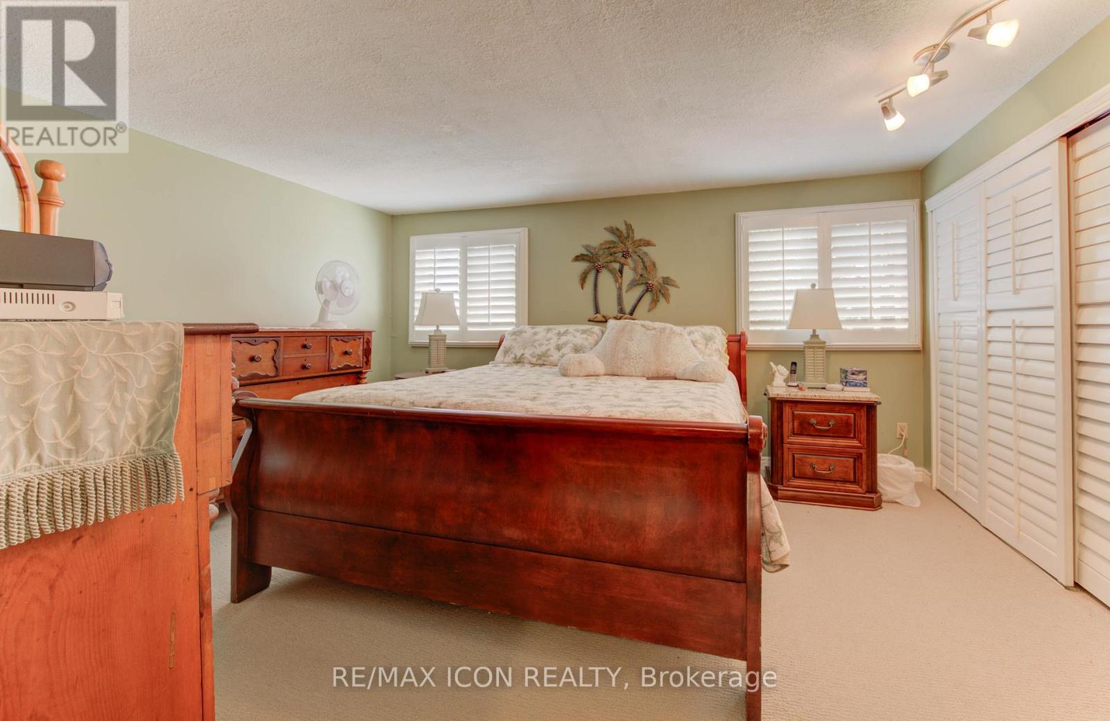Photo 18 of 57 49 Cedarwoods Crescent, Kitchener ON