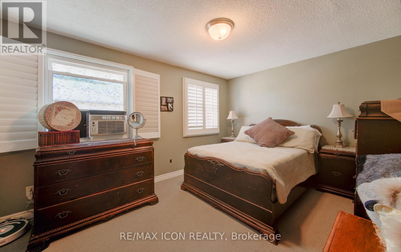 Photo 9 of 57 49 Cedarwoods Crescent, Kitchener ON