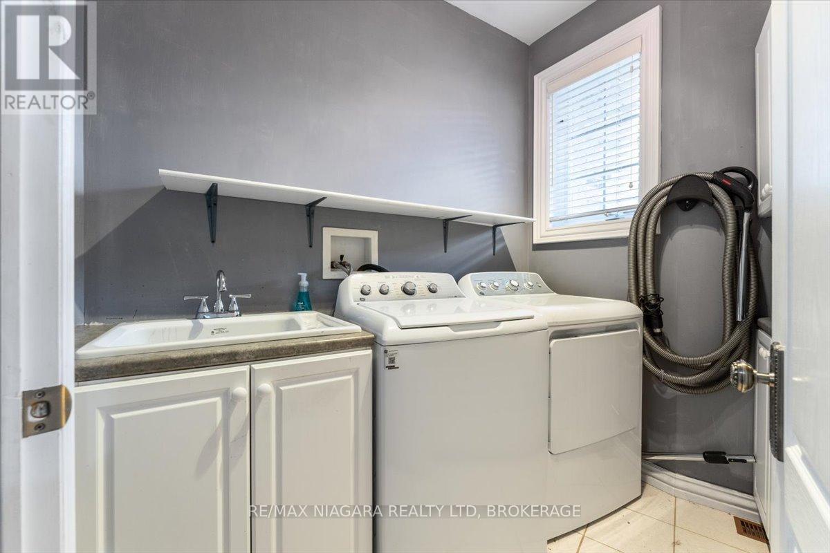 Photo 5 of 5199 Sherkston Road, Port Colborne ON