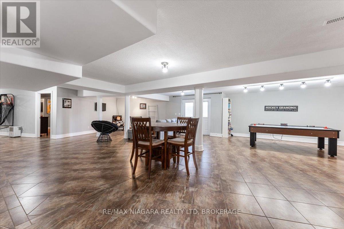 Photo 8 of 5199 Sherkston Road, Port Colborne ON