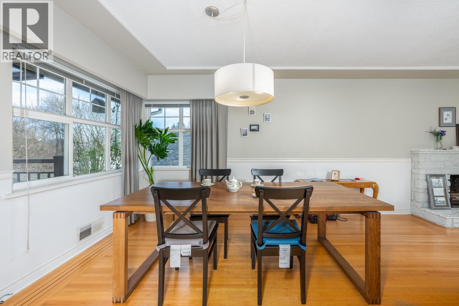 Photo 15 of 9263 10th Avenue, Burnaby BC
