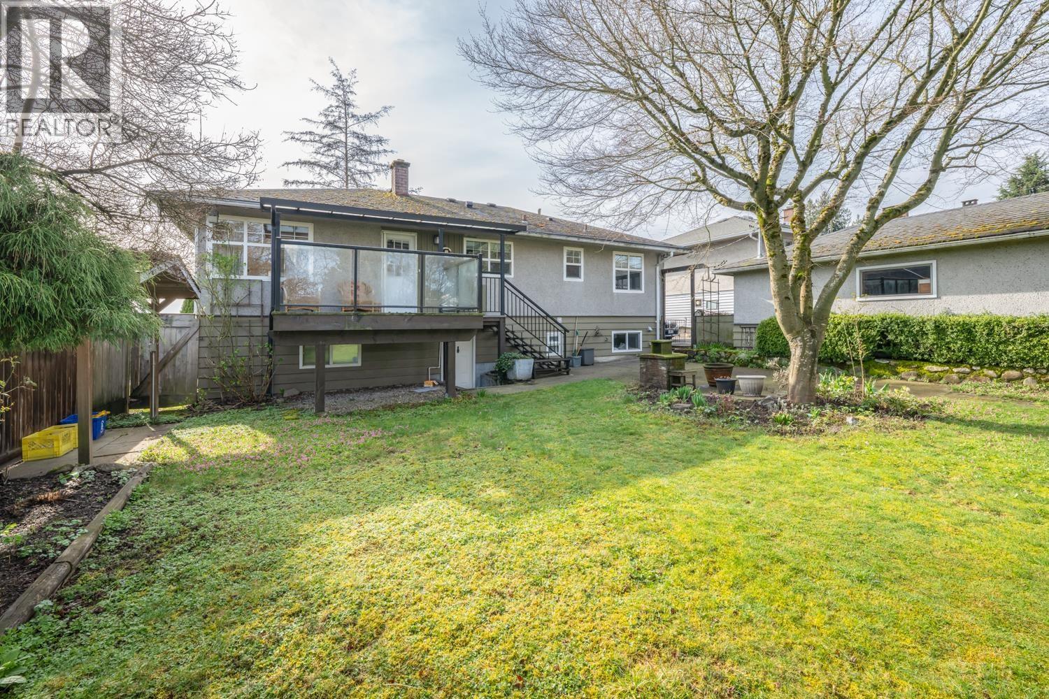 Photo 7 of 9263 10th Avenue, Burnaby BC
