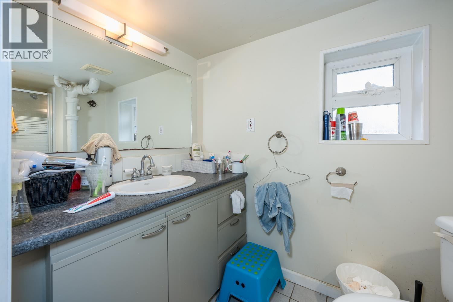 Photo 27 of 9263 10th Avenue, Burnaby BC