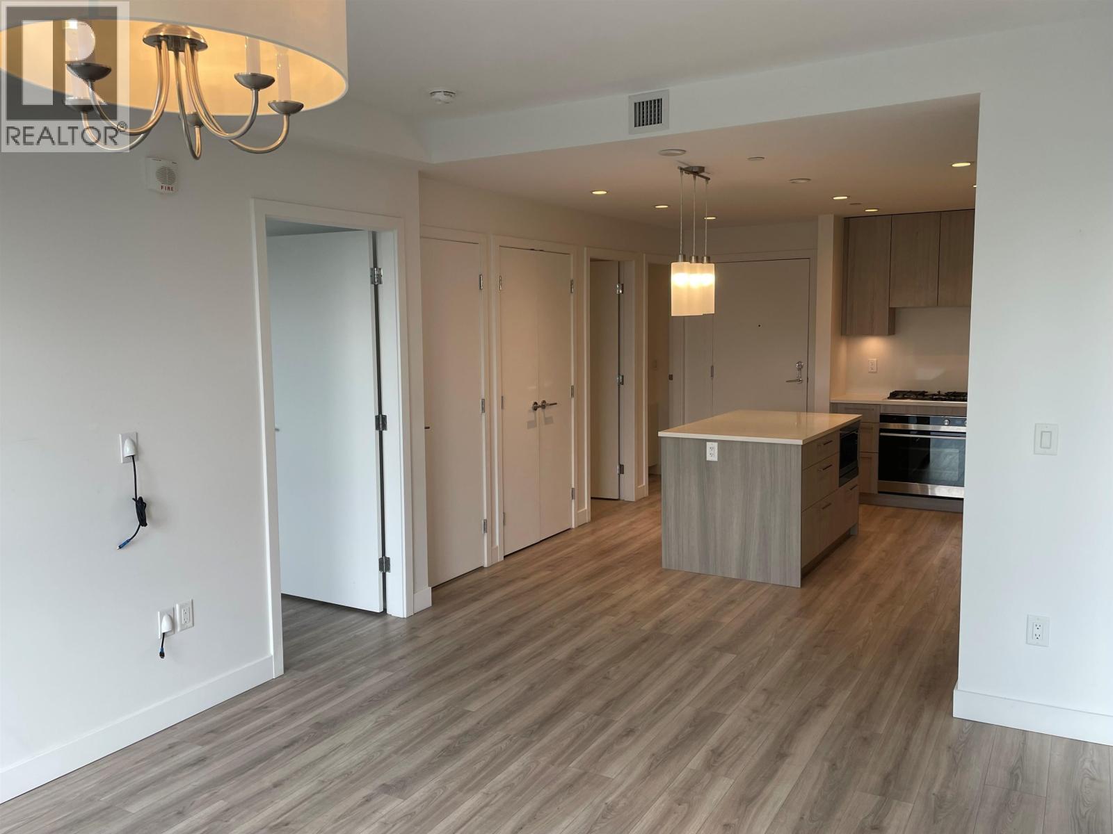 Photo 12 of 308 707 E 3rd Street, North Vancouver BC