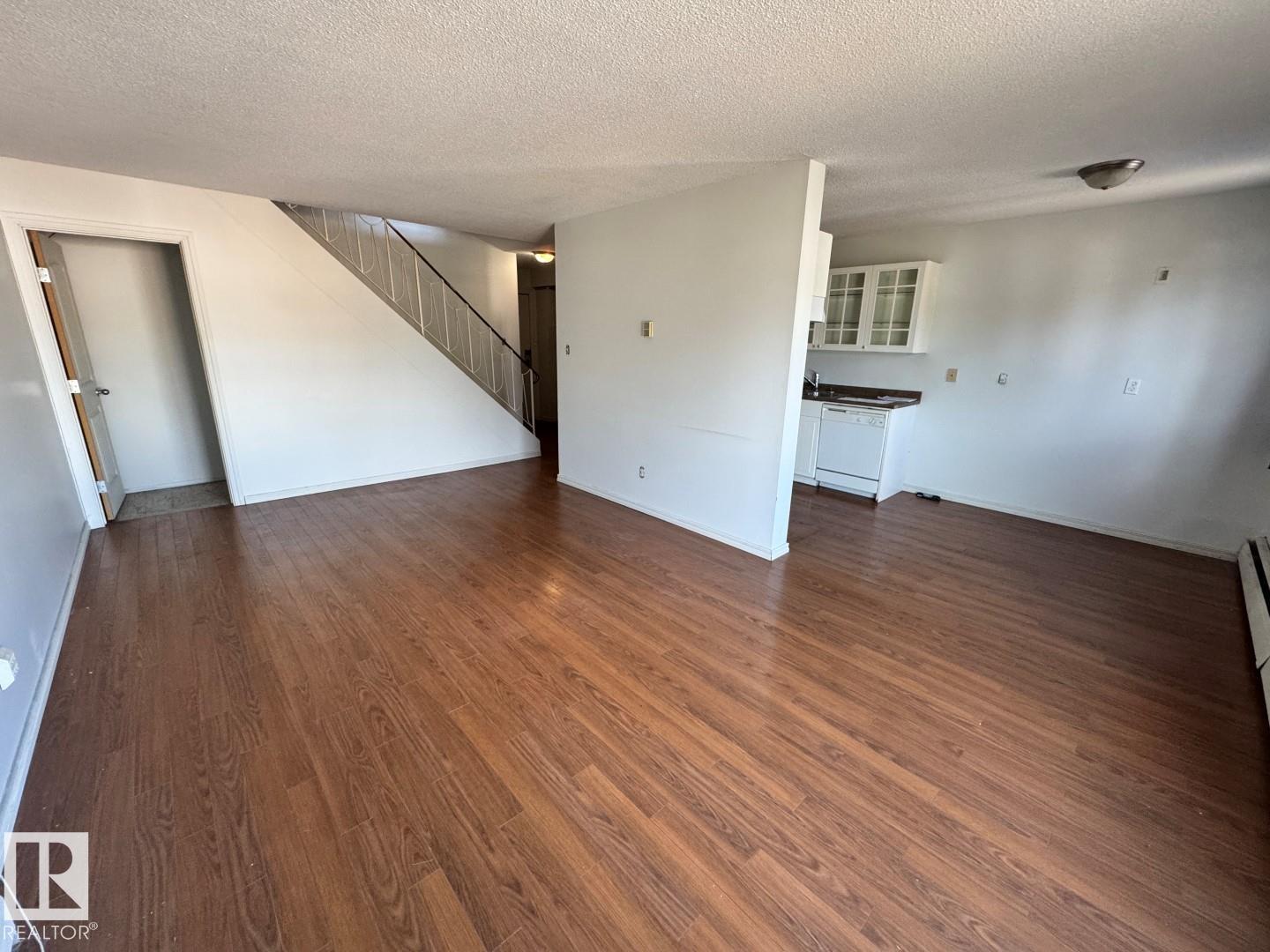 Photo 5 of 205 11429 124 St Nw, Edmonton AB