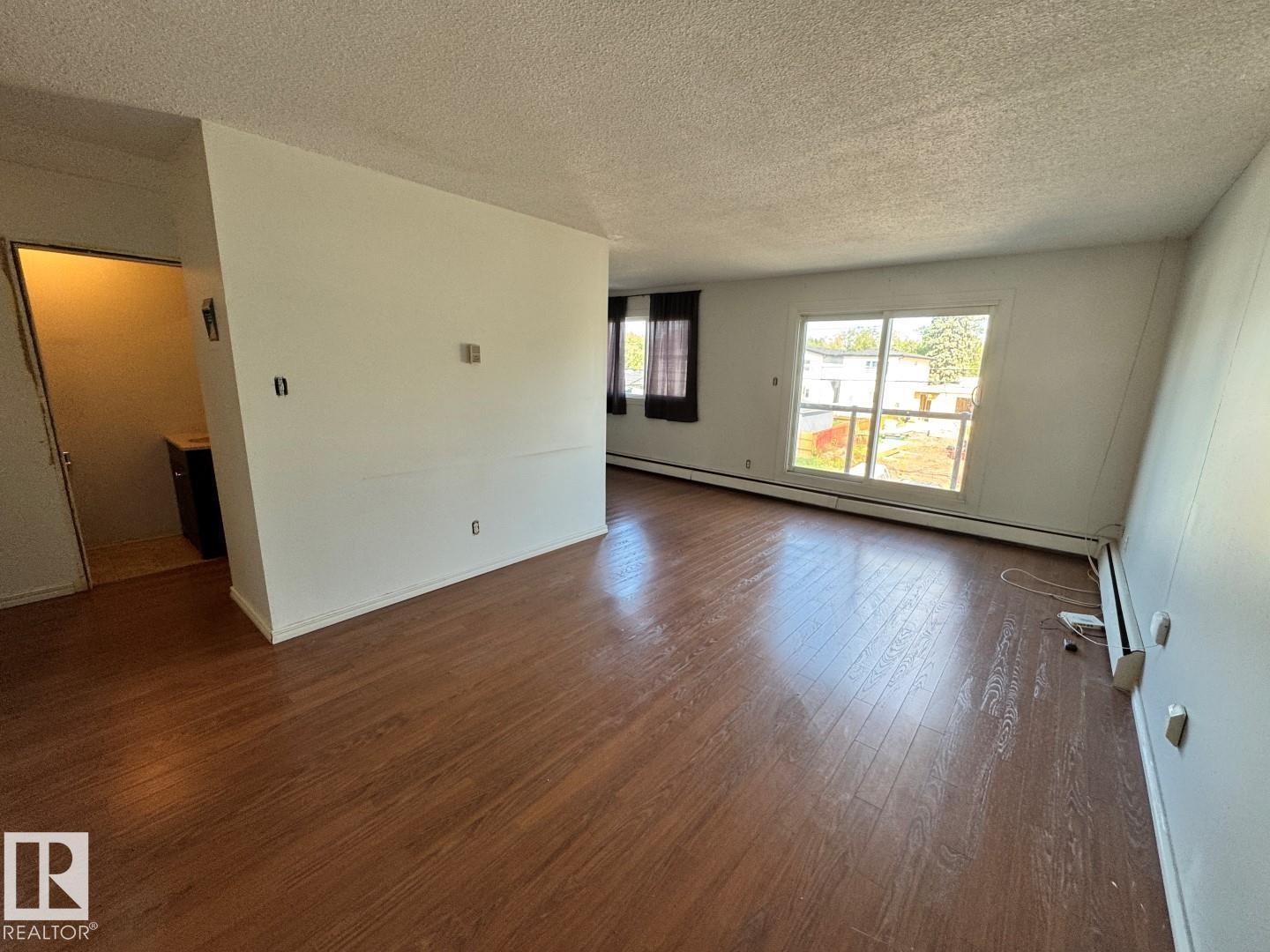 Photo 15 of 205 11429 124 St Nw, Edmonton AB