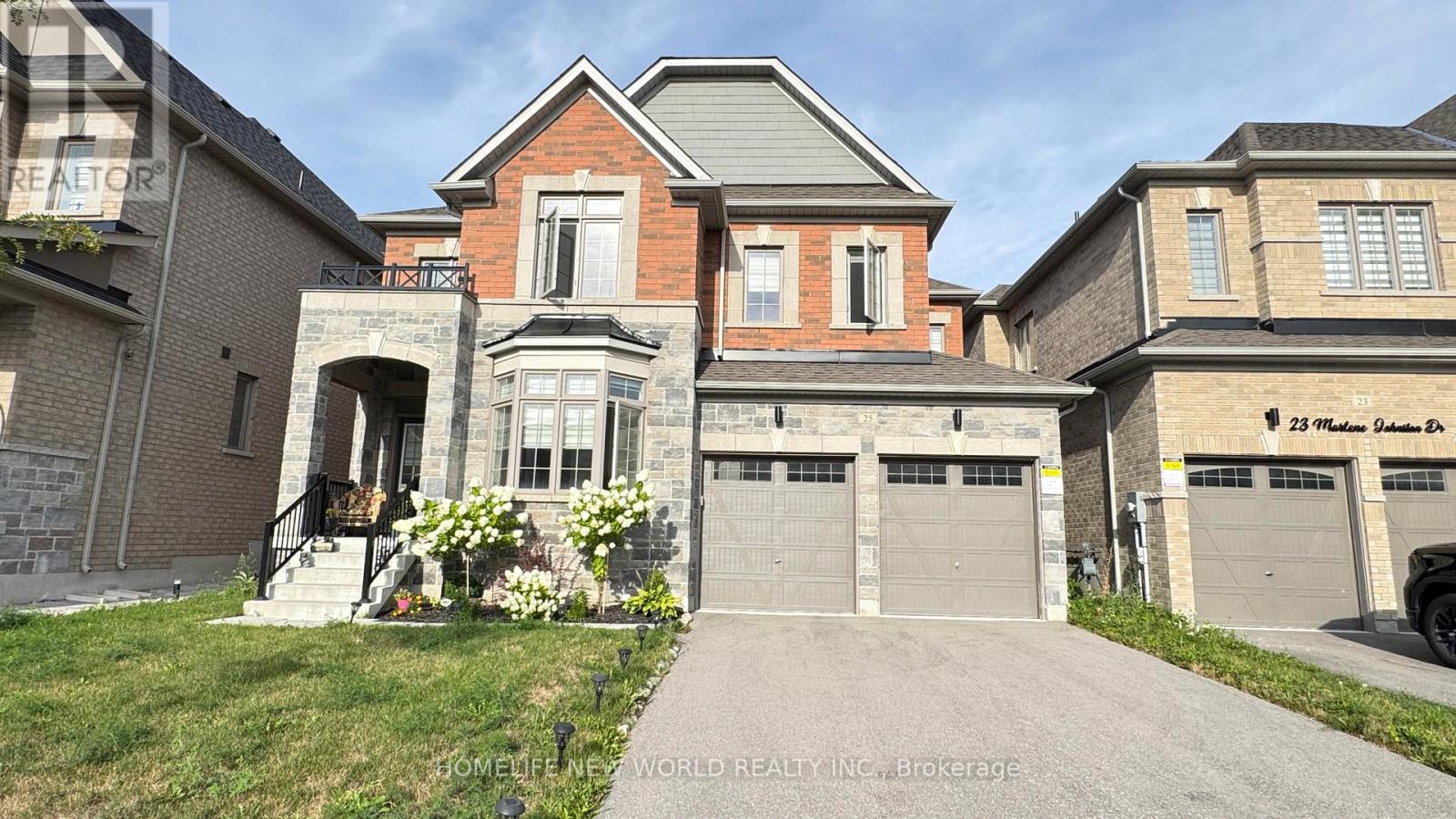 Photo 8 of 25 Marlene Johnston Drive, East Gwillimbury ON