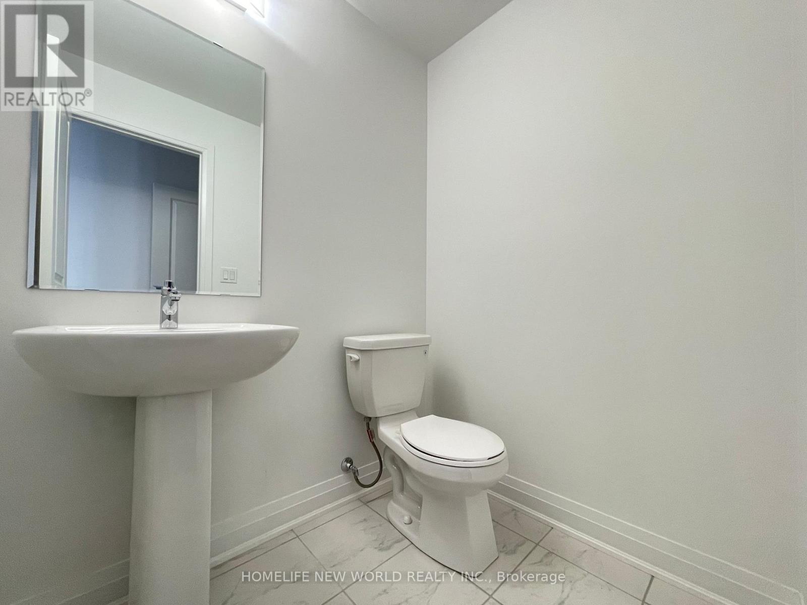 Photo 14 of 25 Marlene Johnston Drive, East Gwillimbury ON