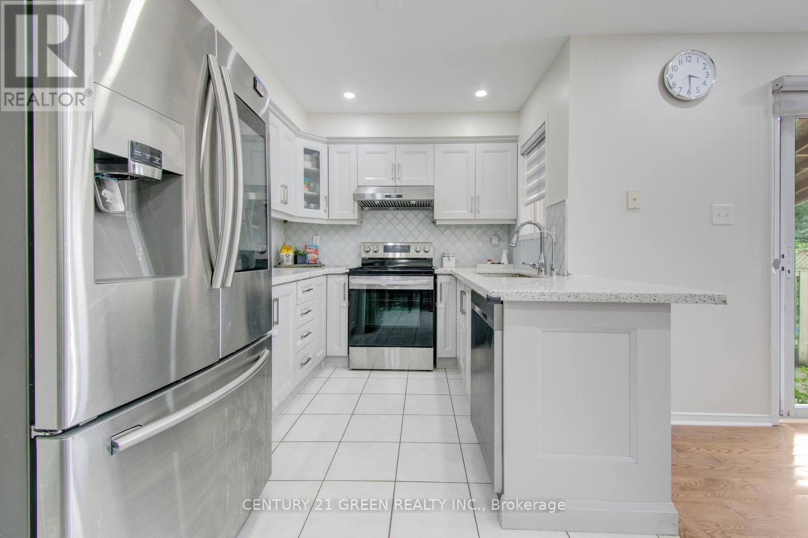 Photo 42 of 26 Oatfield Road, Brampton ON
