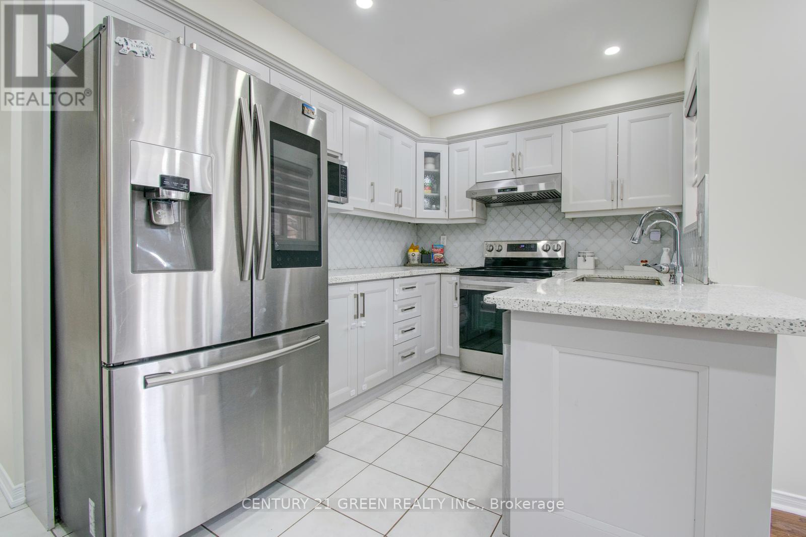 Photo 24 of 26 Oatfield Road, Brampton ON