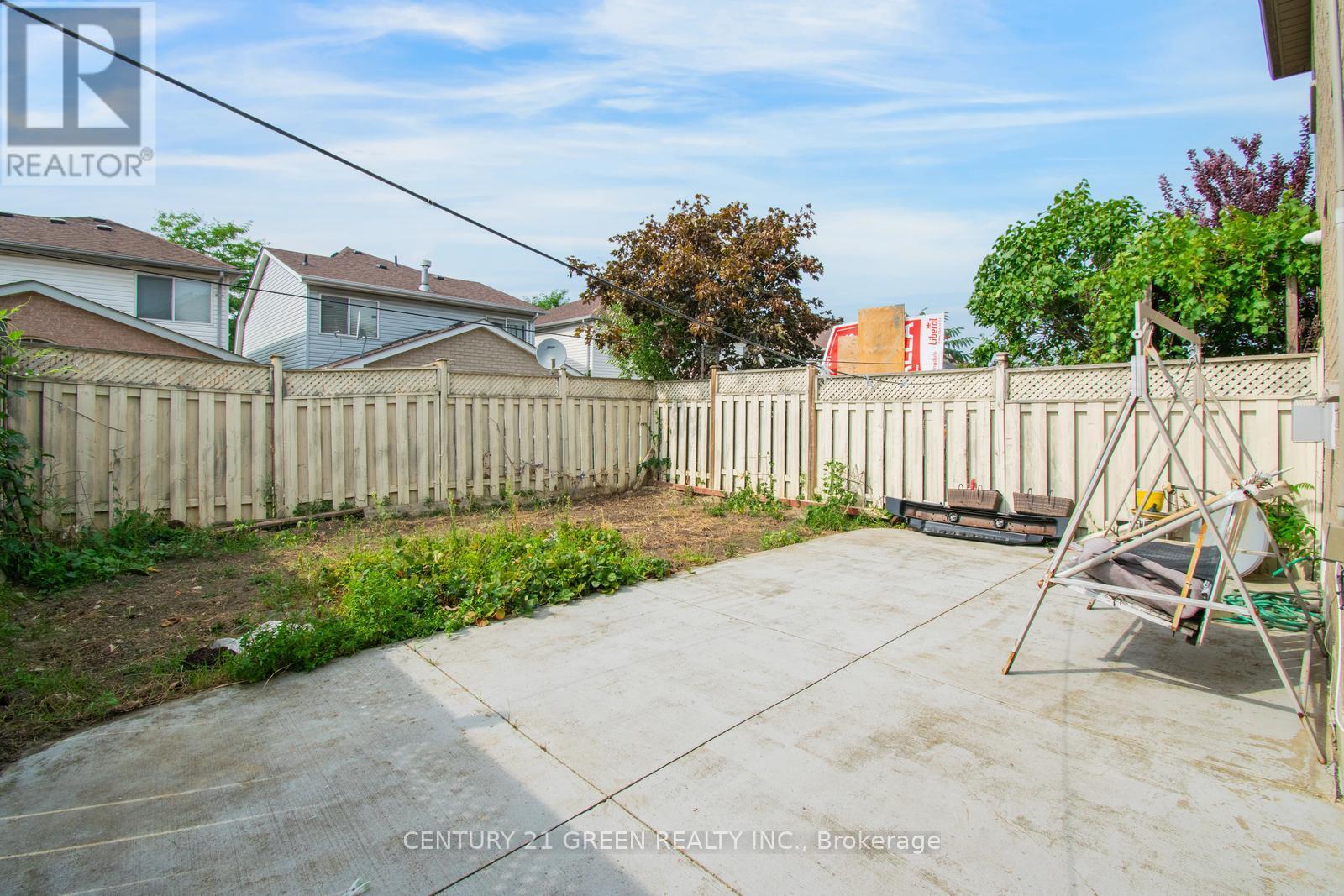 Photo 29 of 26 Oatfield Road, Brampton ON