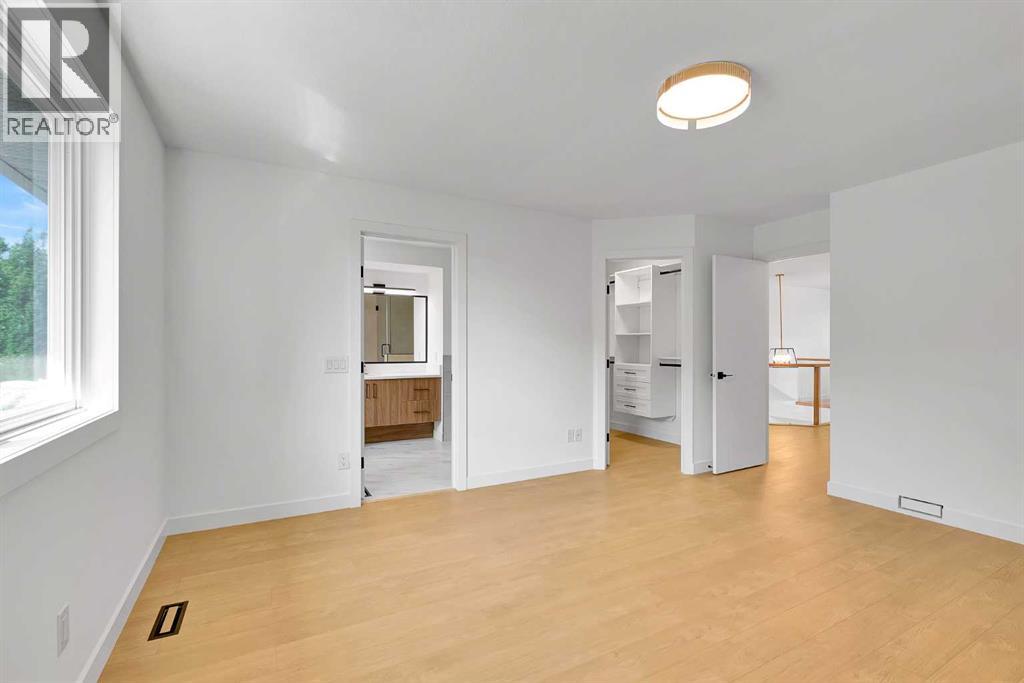 Single Family House for Sale in  Sandringham Road NW Sandstone Valley Calgary 