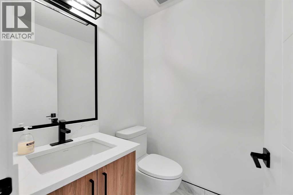 Single Family House for Sale in  Sandringham Road NW Sandstone Valley Calgary 
