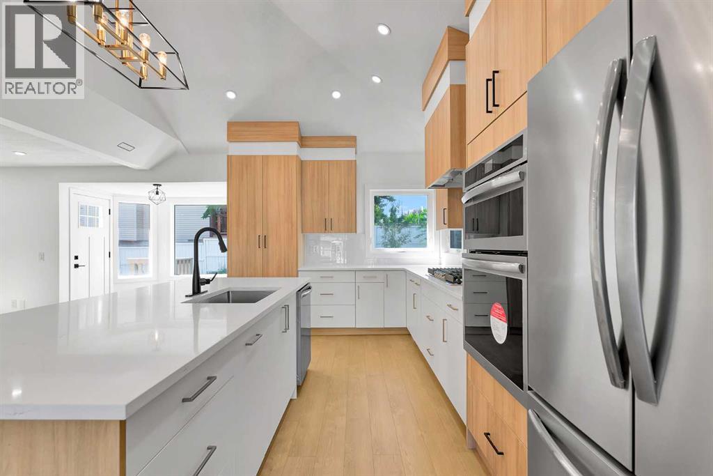 Single Family House for Sale in  Sandringham Road NW Sandstone Valley Calgary 