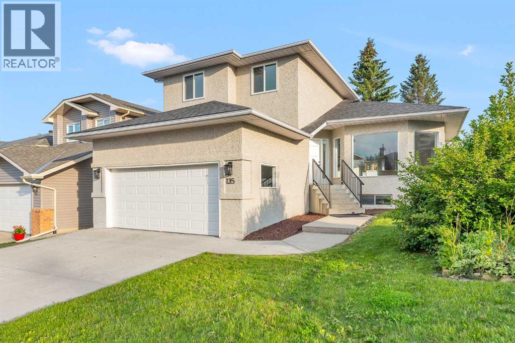 Single Family House for Sale in  Sandringham Road NW Sandstone Valley Calgary 