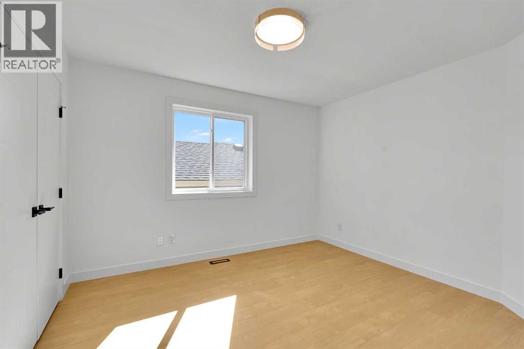 Single Family House for Sale in  Sandringham Road NW Sandstone Valley Calgary 