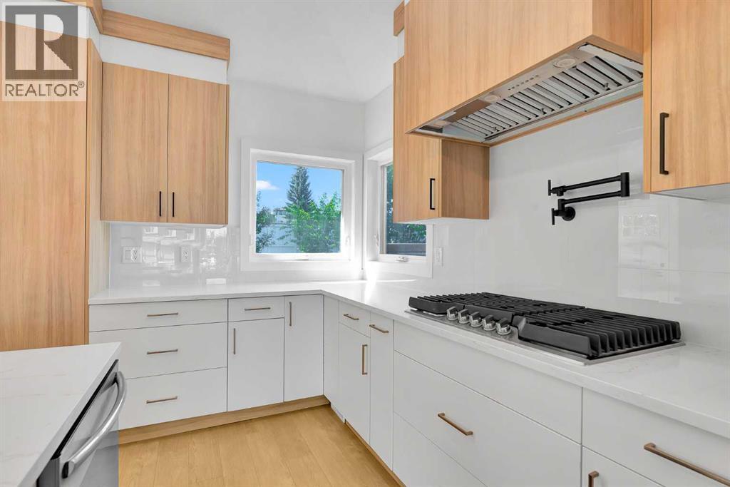 Single Family House for Sale in  Sandringham Road NW Sandstone Valley Calgary 