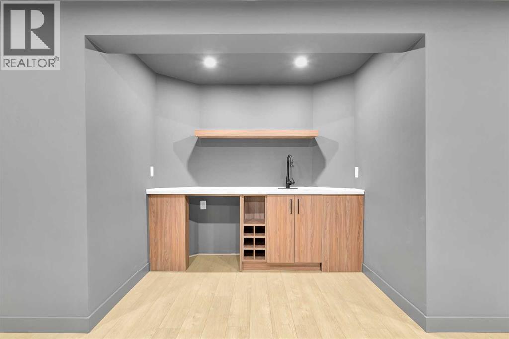 Single Family House for Sale in  Sandringham Road NW Sandstone Valley Calgary 