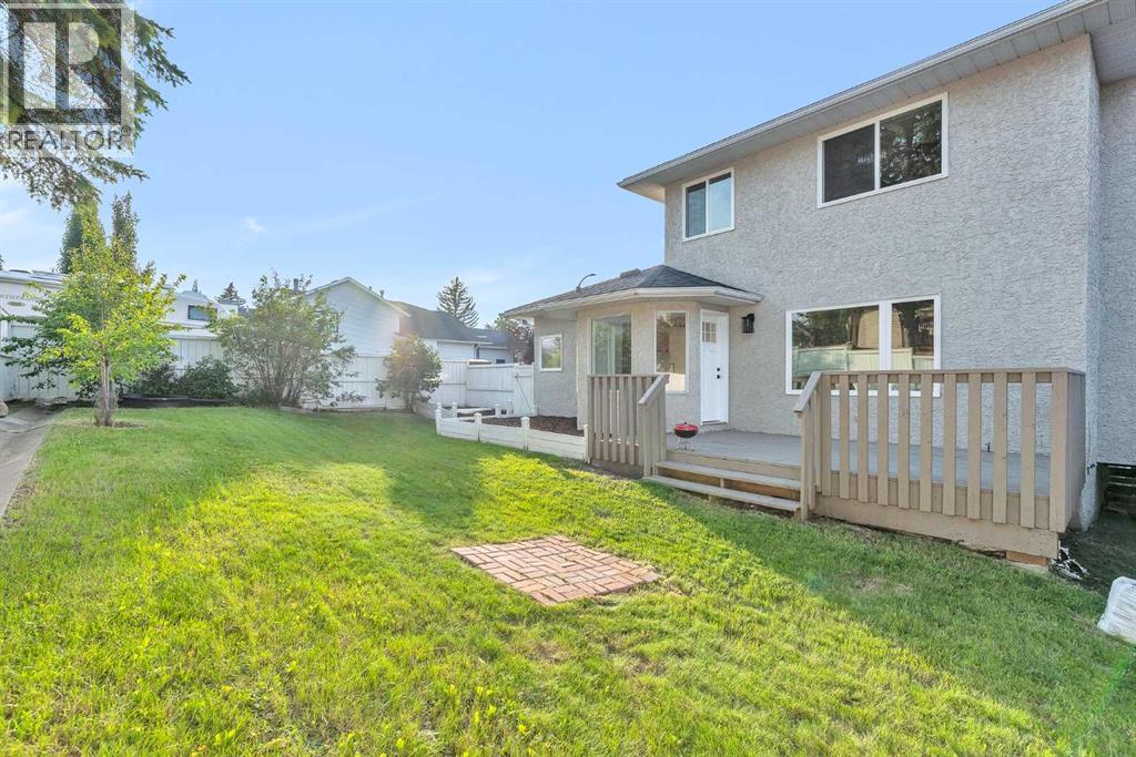 Single Family House for Sale in  Sandringham Road NW Sandstone Valley Calgary 