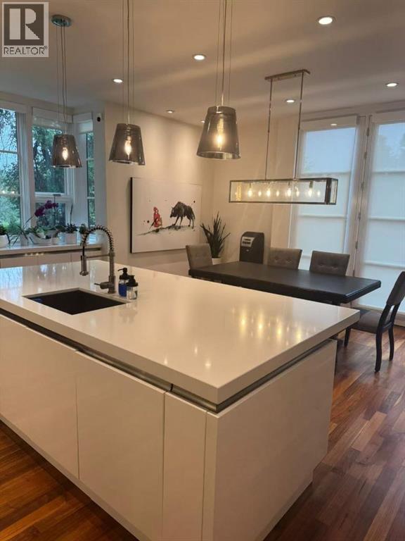 Single Family House for Sale in   Street SW Elbow Park Calgary 