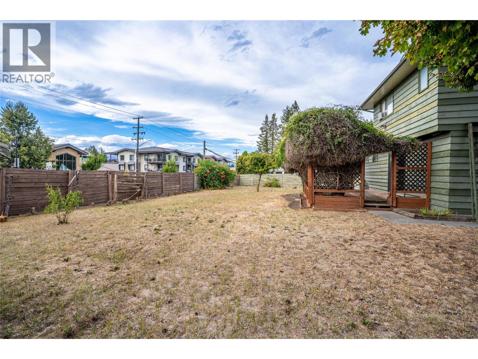 Photo 15 of 620 Tomby Court, Kelowna BC