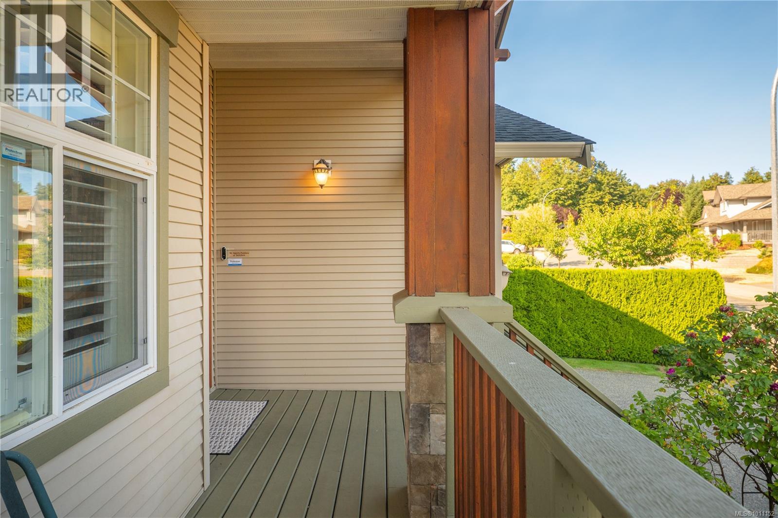 Photo 17 of 3225 Willowmere Cres, Nanaimo BC