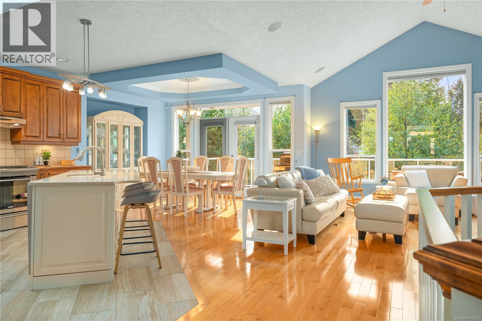 Photo 4 of 3225 Willowmere Cres, Nanaimo BC