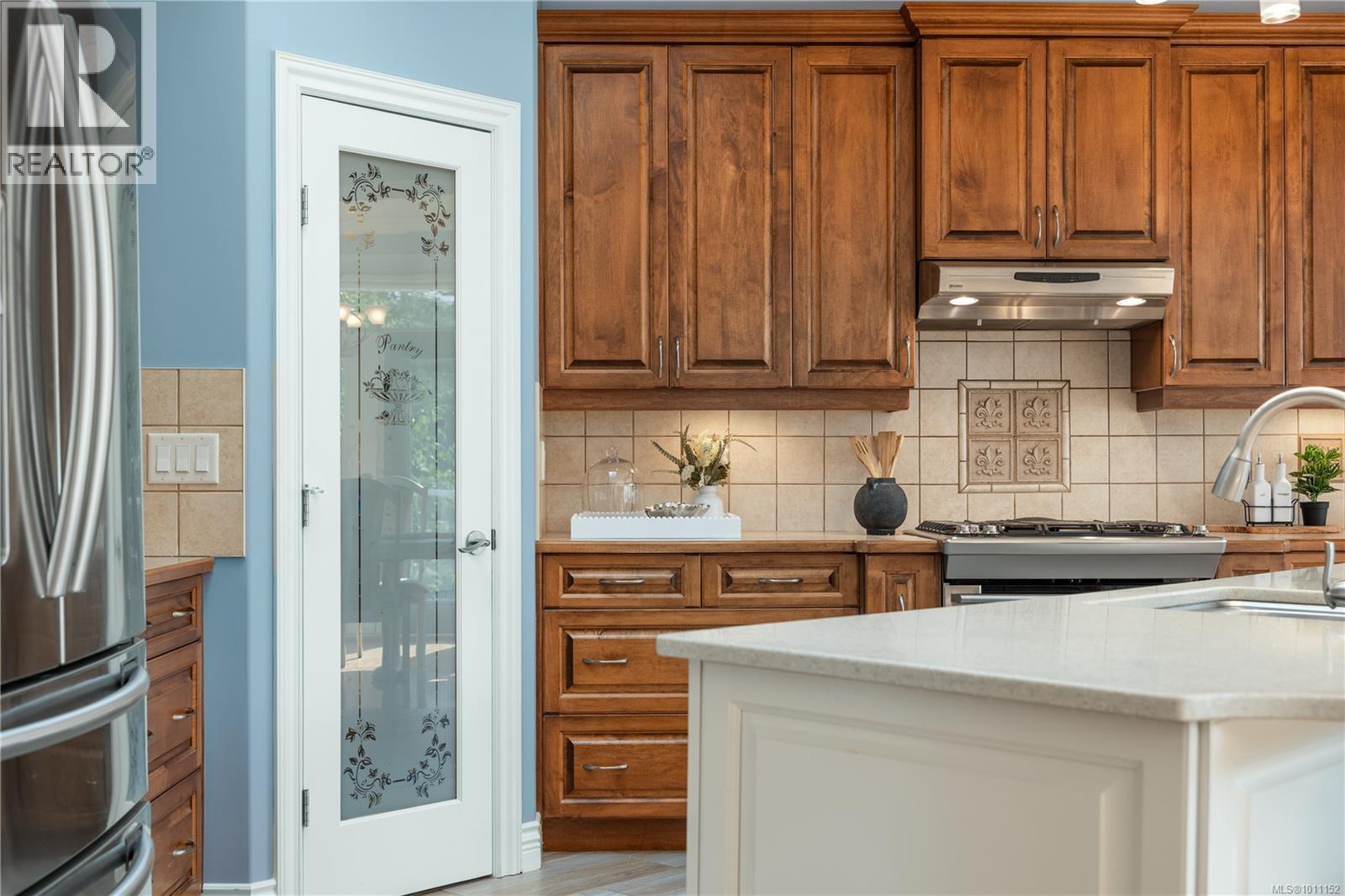 Photo 2 of 3225 Willowmere Cres, Nanaimo BC