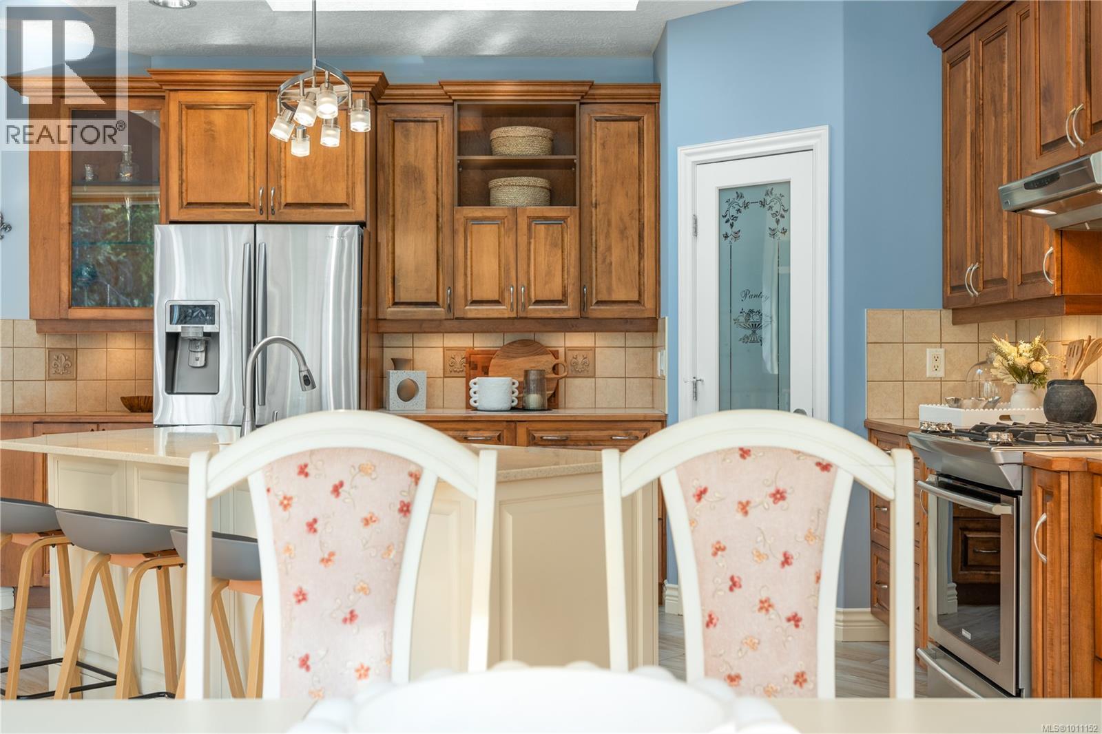 Photo 3 of 3225 Willowmere Cres, Nanaimo BC