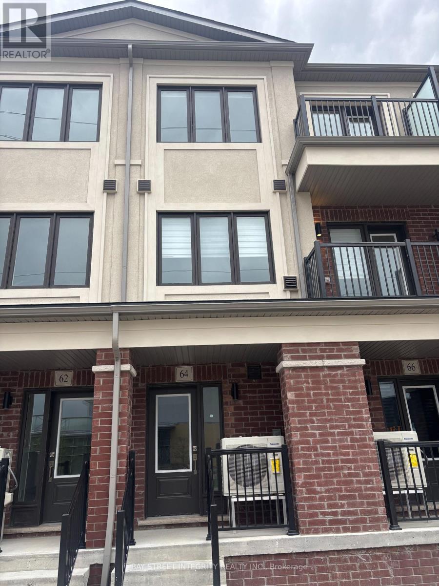 Photo 14 of 64 Matawin Lane, Richmond Hill ON