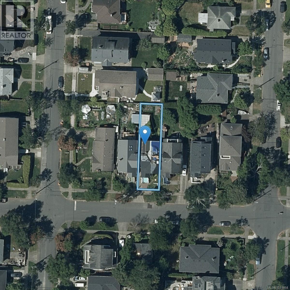 Photo 15 of 1512 Brooke St, Victoria BC