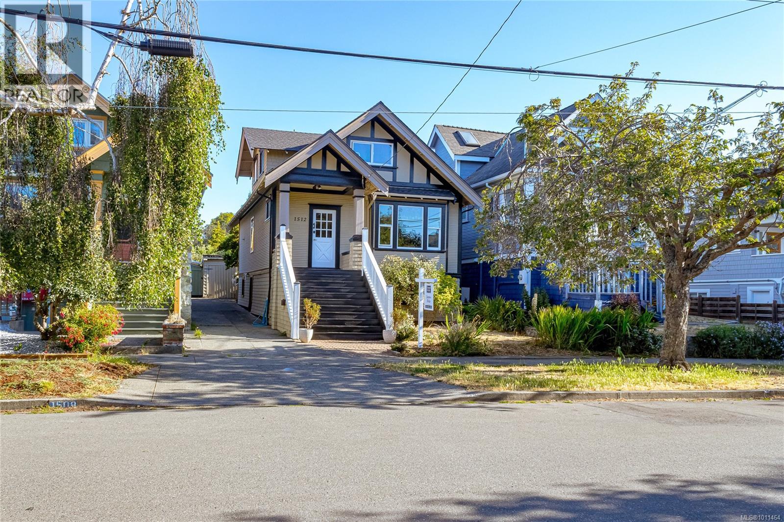 Photo 25 of 1512 Brooke St, Victoria BC