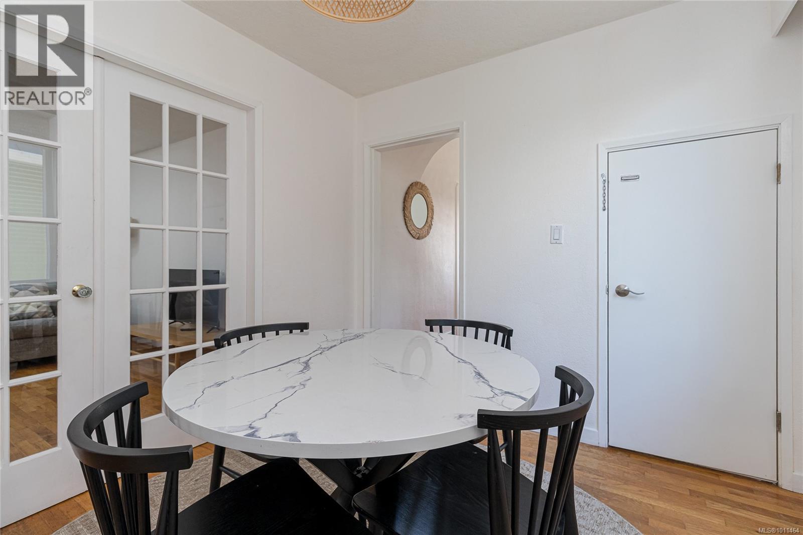 Photo 11 of 1512 Brooke St, Victoria BC