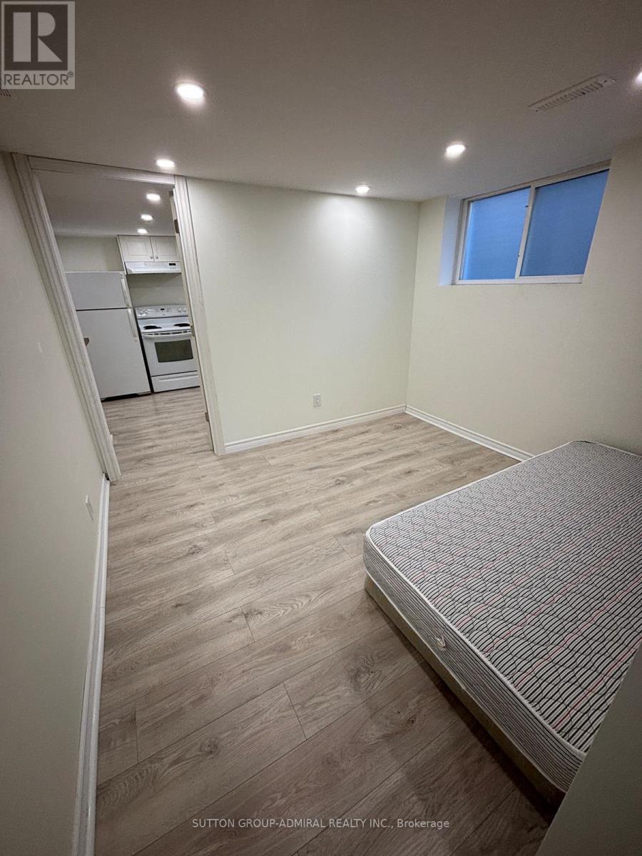 Photo 5 of 1 116 Fisherville Road, Toronto ON