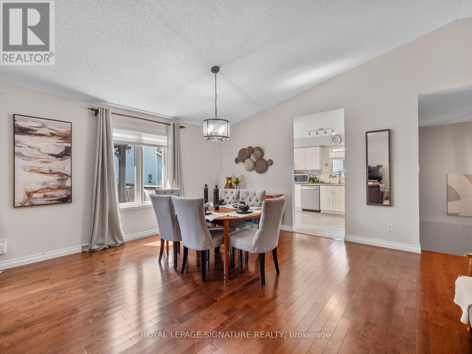 Photo 42 of 33 Steelhead Lane, Clarington ON