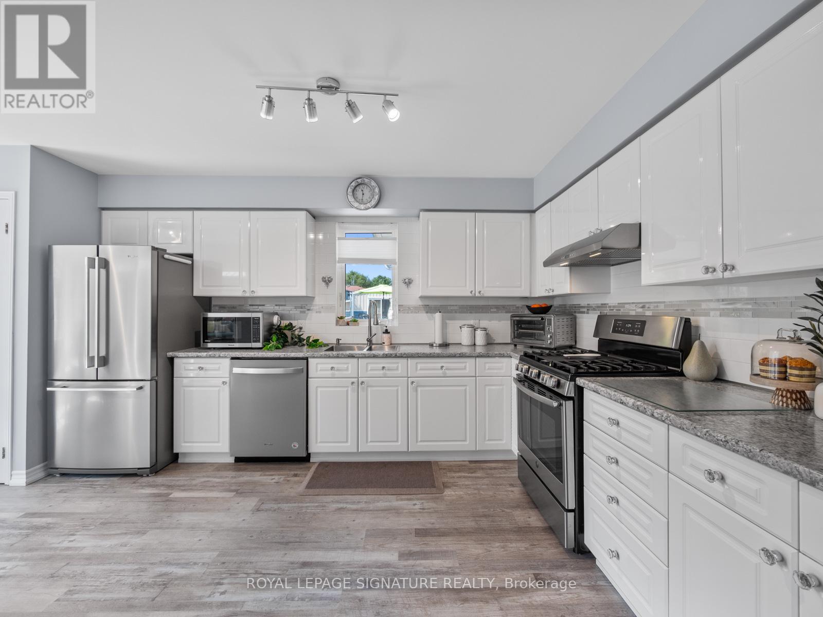 Photo 11 of 33 Steelhead Lane, Clarington ON