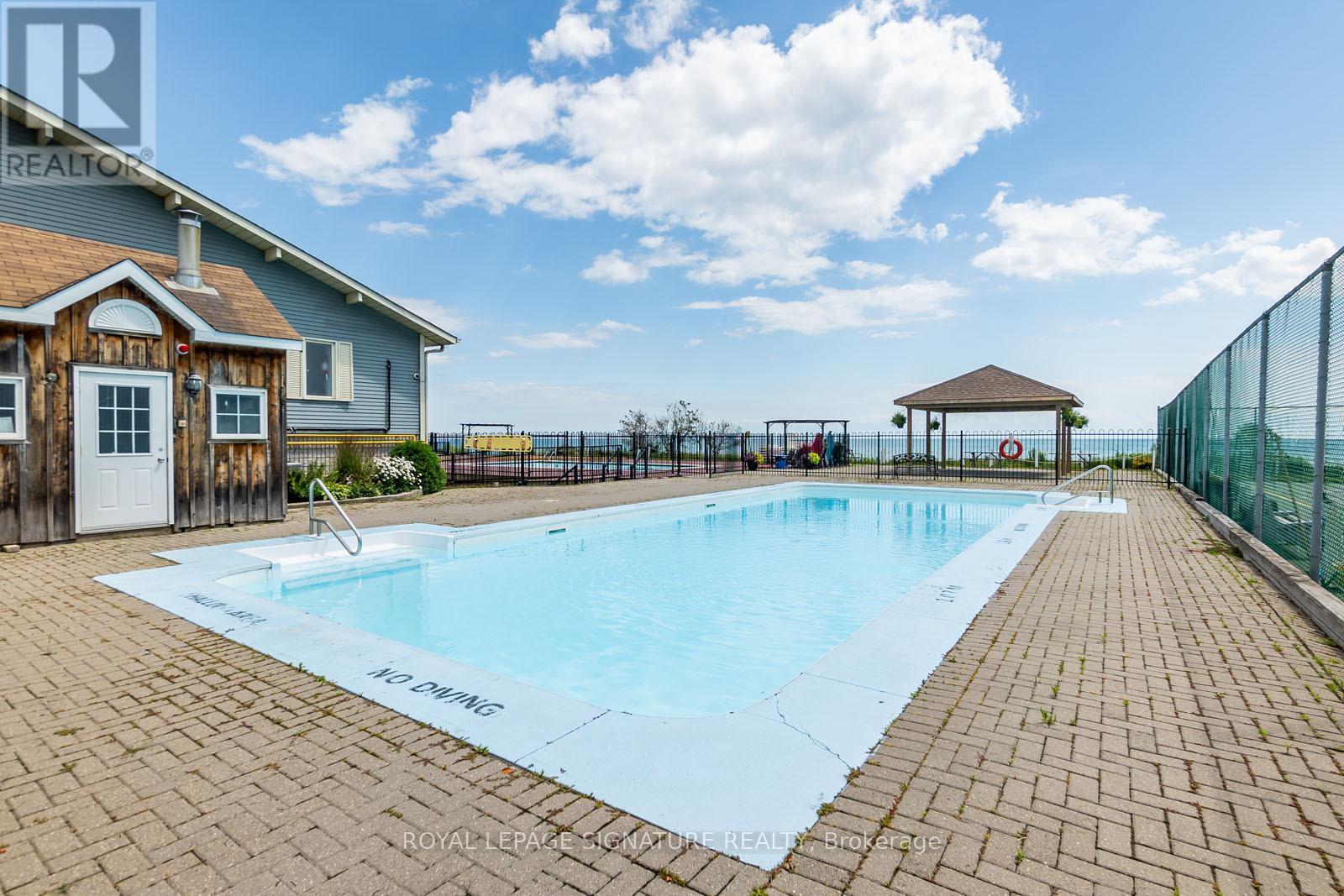 Photo 10 of 33 Steelhead Lane, Clarington ON