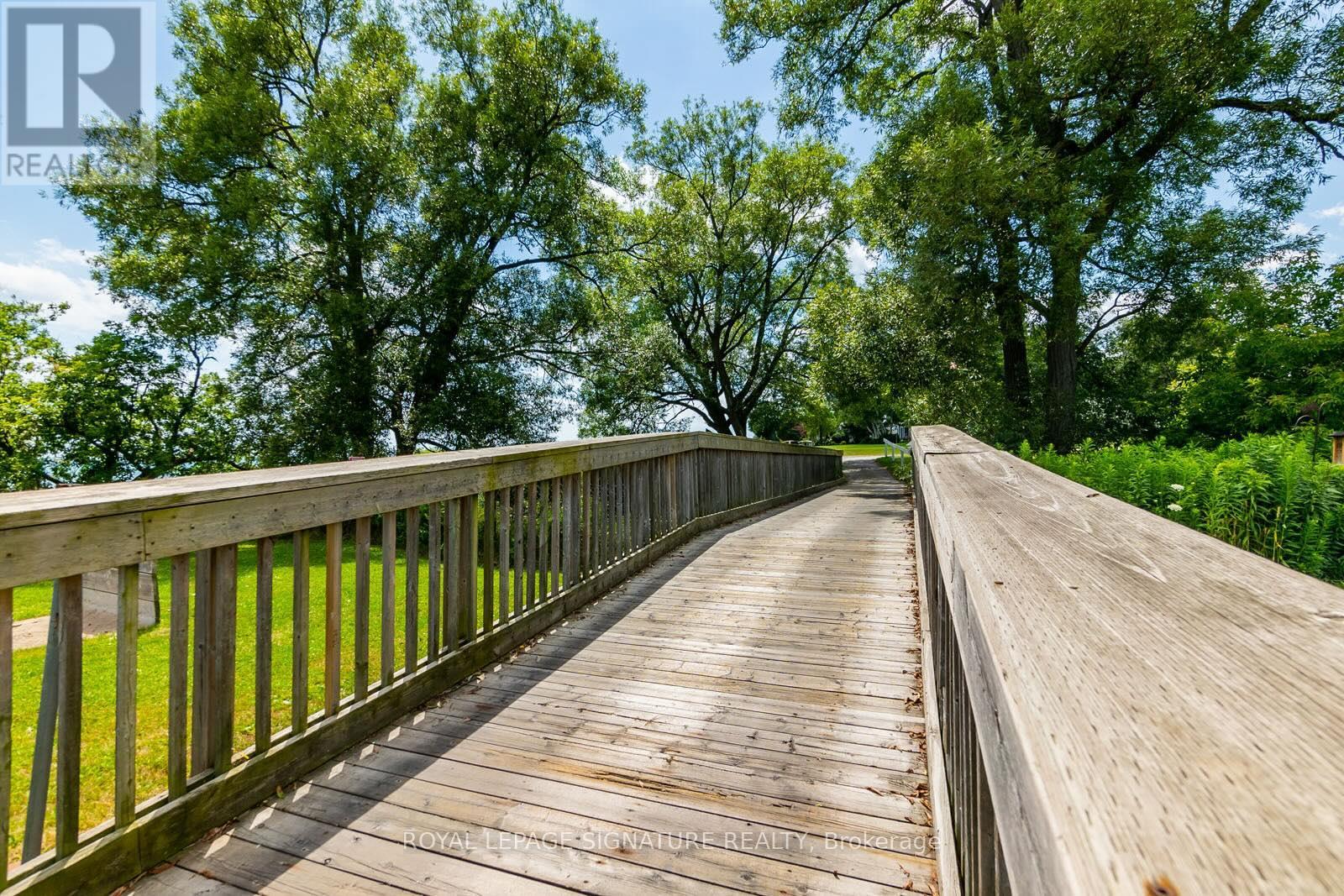 Photo 18 of 33 Steelhead Lane, Clarington ON