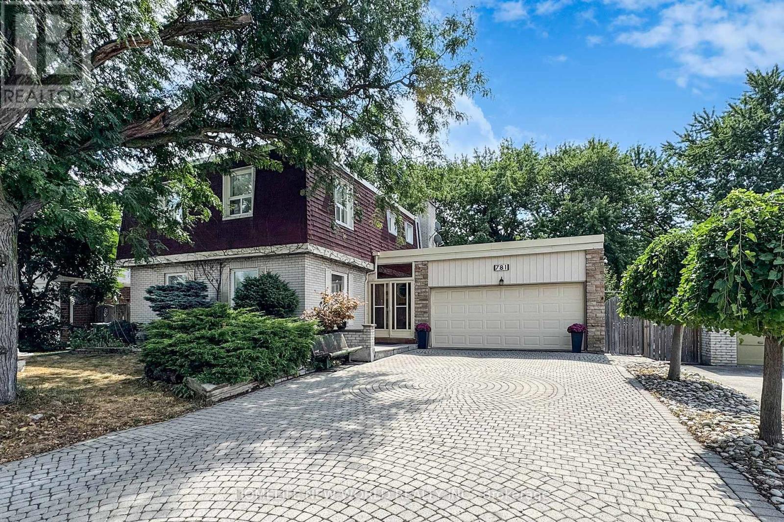 Photo 18 of 781 Huntingwood Drive, Toronto ON